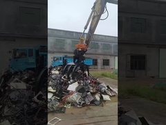 グアンリン 木と石を拾う人